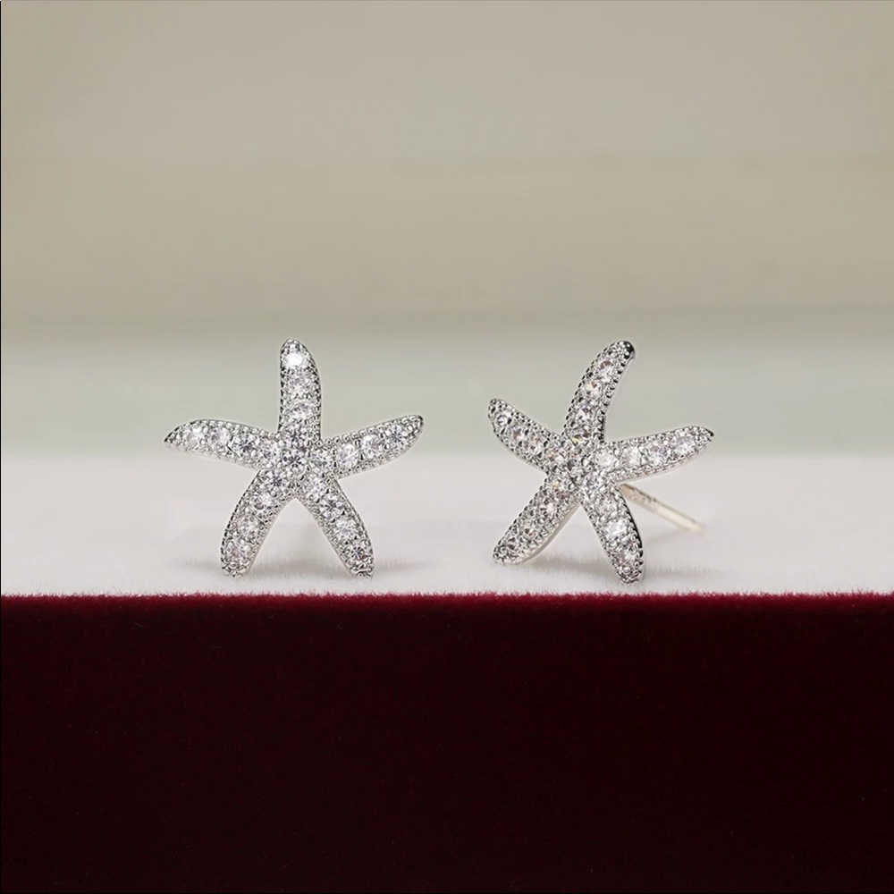 New 925 Silver Cute Starfish Diamond Stud Earrings - Picture 6 of 6